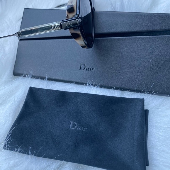 Authentic Christian Dior umbrage Sunglasses 52mm - Picture 9 of 12